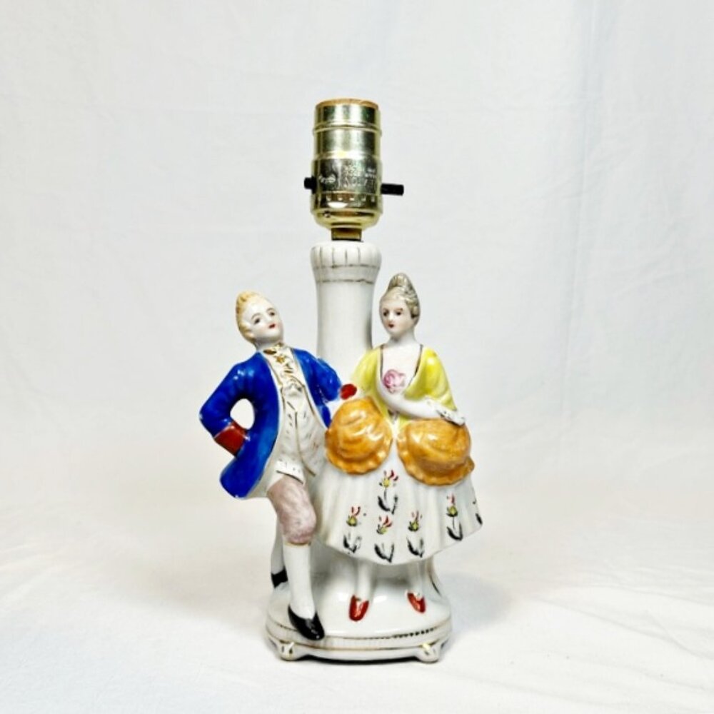 Vintage 10" Porcelain Victorian Courting Colonial Couple Figural Boudoir Lamp